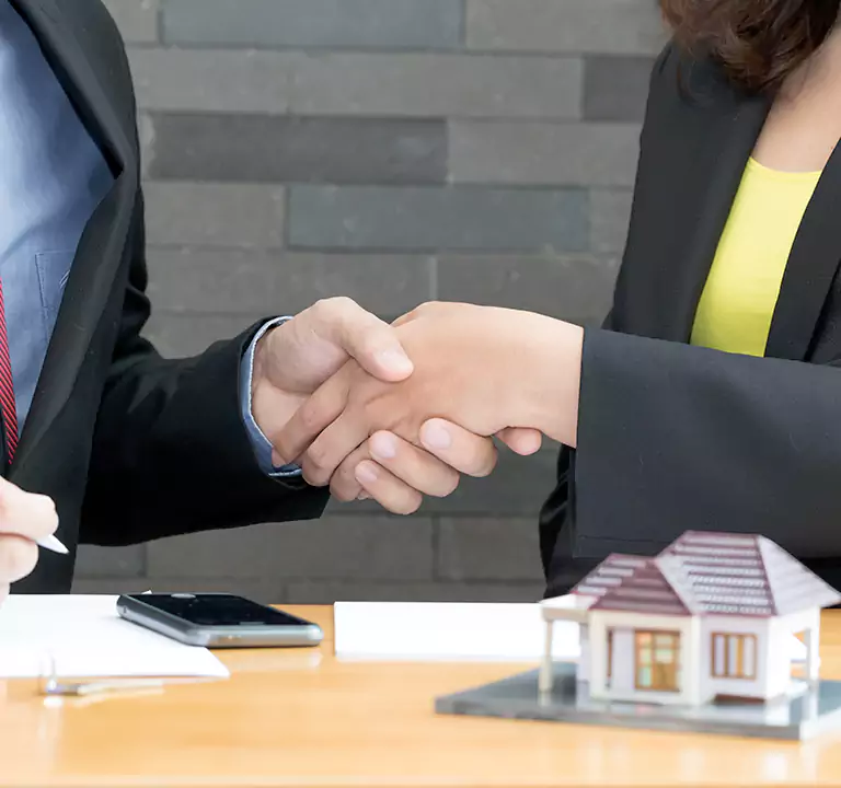 Why Sell to Us Instead of Letting the Home Go to Auction in Floral Park, NY?